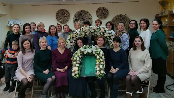 Цветы знакомят и помогают (Архангельская область) | МОО «Союз православных женщин»