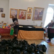 Региональное отделение Союза православных женщин в Ставропольском крае продолжает выдавать гуманитарную помощь | МОО «Союз православных женщин»