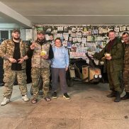 Пасхальные угощения и подарки для наших защитников на Донбассе | МОО «Союз православных женщин»