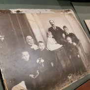 В Рязанской епархиальной библиотеке при участии Союза православных женщин открылась фотовыставка, посвященная Году семьи | МОО «Союз православных женщин»