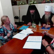 В Днепропетровске 14 июня 2013 года подписан Договор о сотрудничестве между Международной общественной организаций «Союз православных женщин» и Всеукраинским союзом православных женщин | МОО «Союз православных женщин»