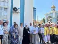 Благотворительная акция «Тепло наших рук» прошла в Ташкентской епархии
