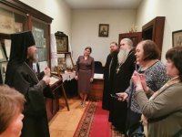 В Рязанской епархиальной библиотеке при участии Союза православных женщин открылась фотовыставка, посвященная Году семьи